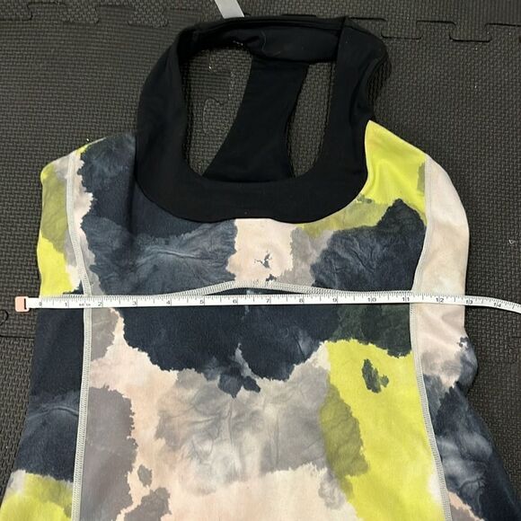 Lululemon Tank 081 - Picture 4 of 4